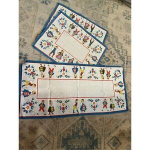 Vintage Hill Sweden Table Runner Linens And 2 Placemats
